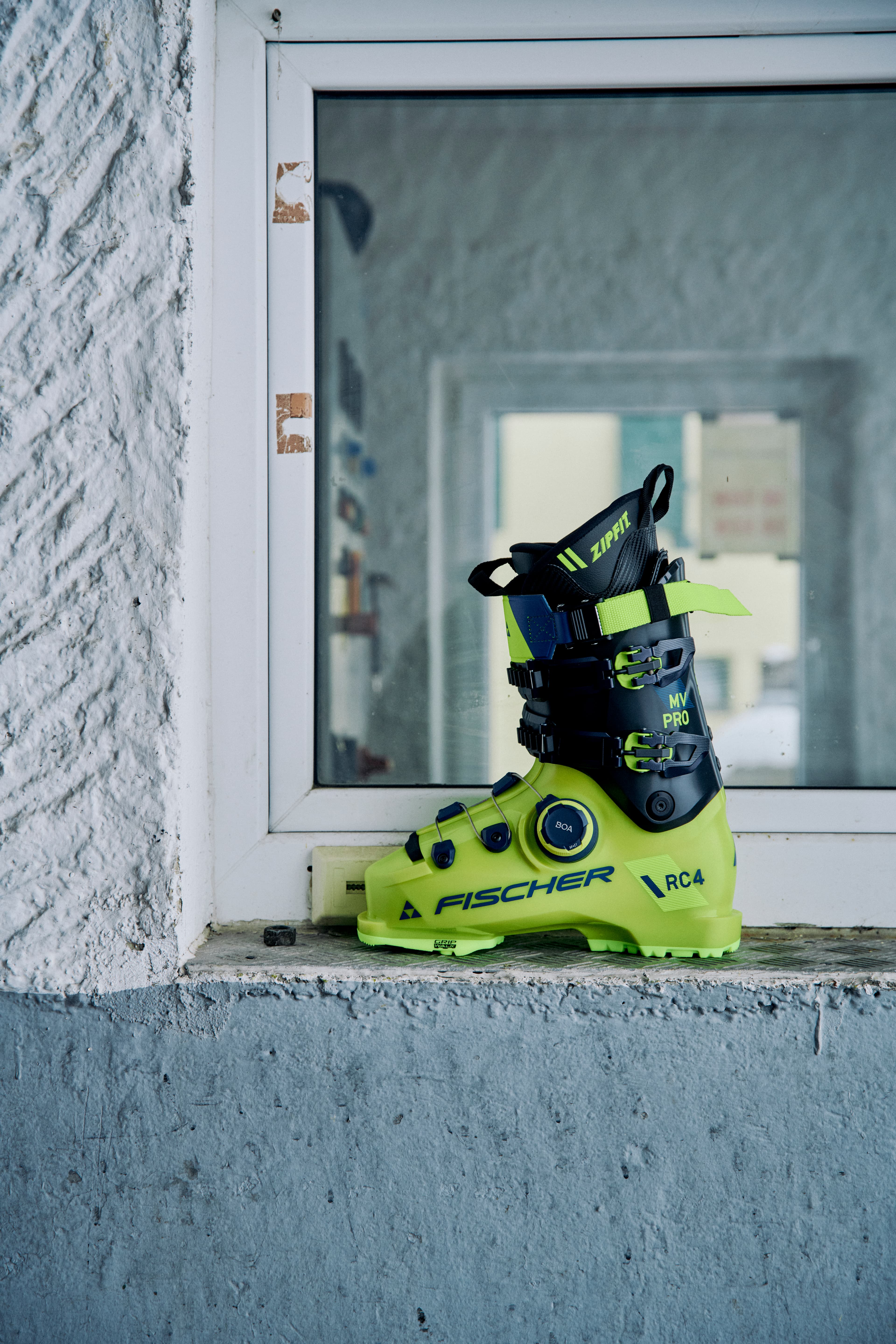 ZipFit and Fischer Sports Develop an Award Winning RC4 Pro Ski Boot